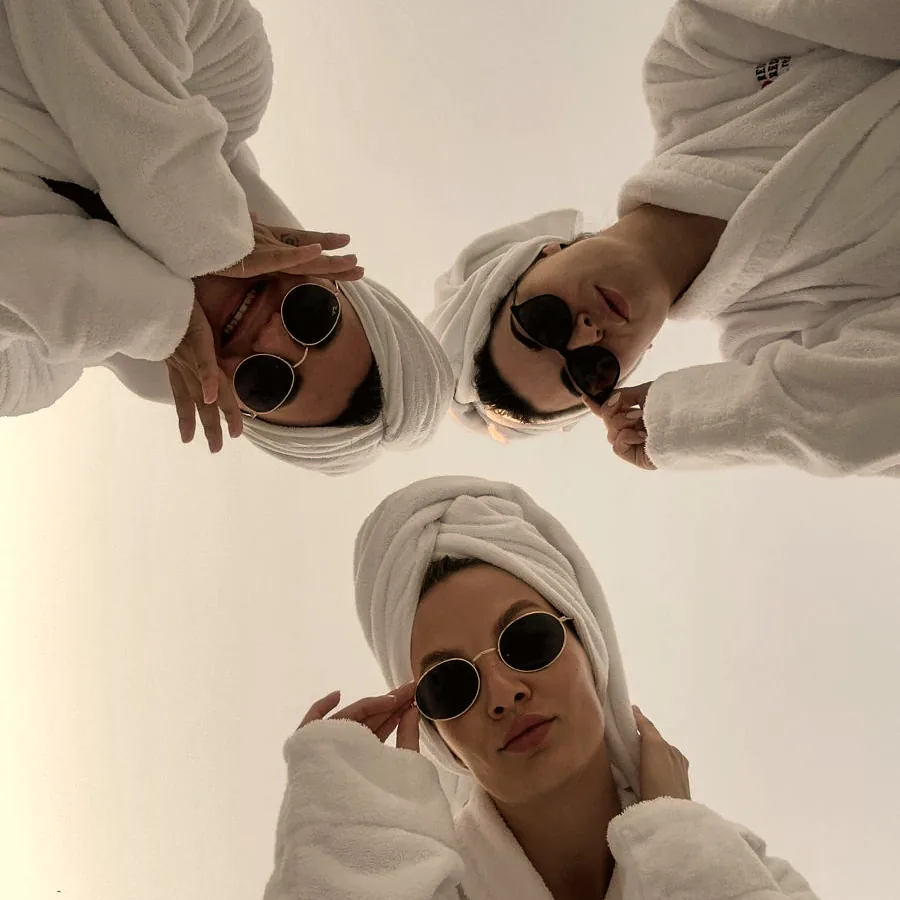 Especial Día del Amigo en Spa Belgrano: amigas en batas de spa