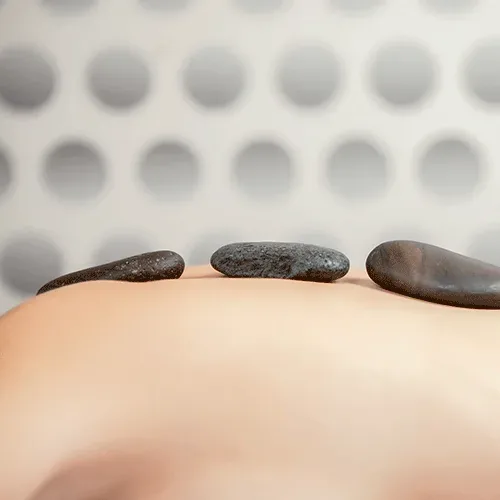 Terapia de relajación en Spa Belgrano: Masajes con piedras calientes